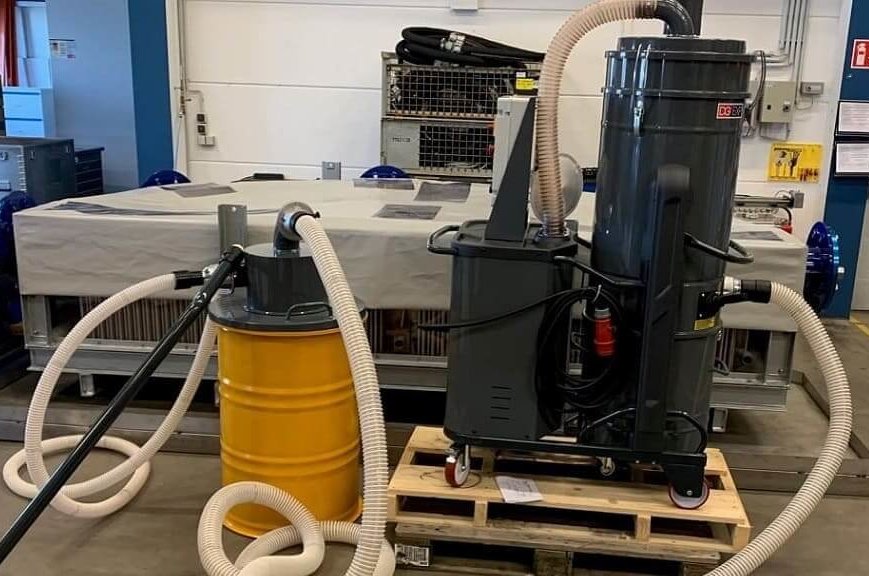 Komplett aufgebauter Industriesauger mit H14-Filter.